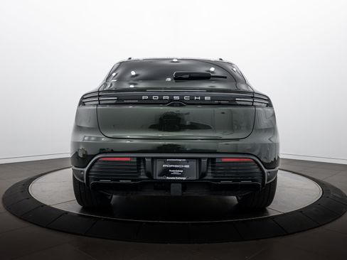 Certified 2025 Porsche Macan 4 Electric AWD/4WD image 6