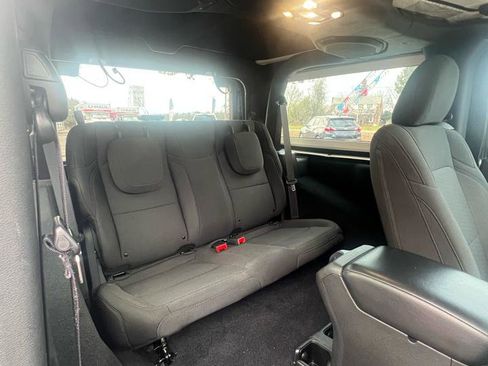 Used 2022 Jeep Wrangler Sport image 8