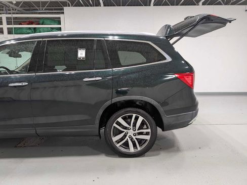 Used 2016 Honda Pilot Touring image 10