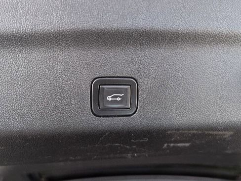 Used 2023 Chevrolet Suburban Z71 AWD/4WD image 34