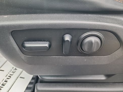 Used 2020 GMC Sierra 1500 AT4 w/ AT4 Premium Package image 12