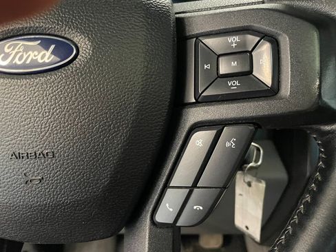 Used 2018 Ford F150 XLT w/ Equipment Group 302A Luxury AWD/4WD image 11