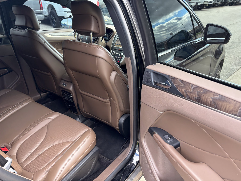 Used 2018 Lincoln MKC Reserve w/ Lincoln MKC Climate Package AWD/4WD image 16