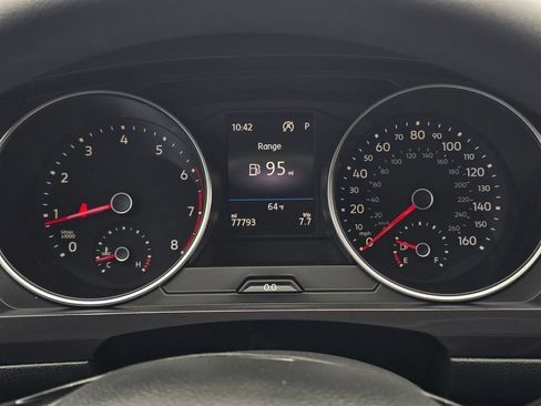 Used 2018 Volkswagen Tiguan S FWD image 24