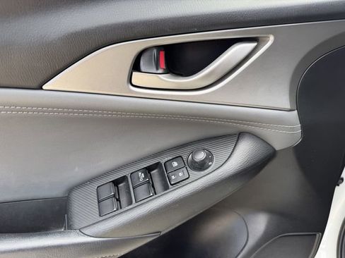 Used 2019 MAZDA CX-3 Touring FWD image 11