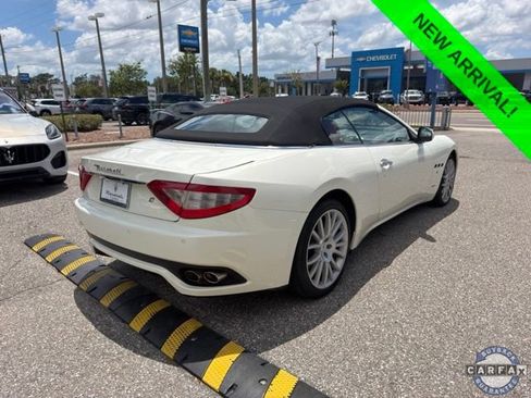 Used 2010 Maserati GranTurismo Convertible RWD image 4
