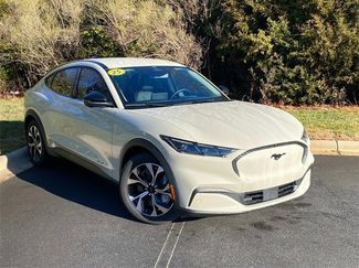 Used 2025 Ford Mustang Mach-E Select w/ Comfort Package Lite video 1