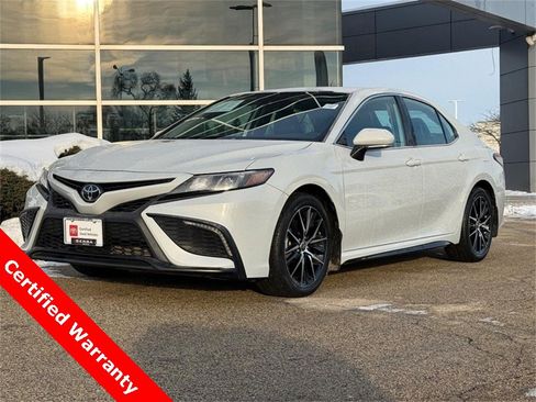 Used 2022 Toyota Camry SE image 7