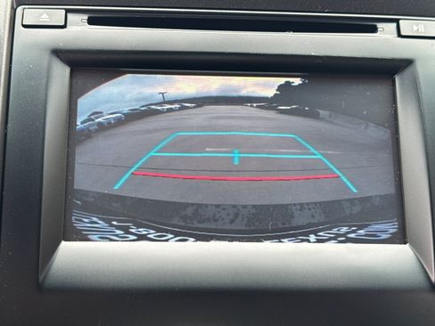 Used 2015 Toyota Camry SE FWD image 18