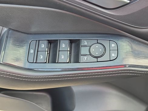 Used 2024 Nissan Rogue SV AWD/4WD image 26