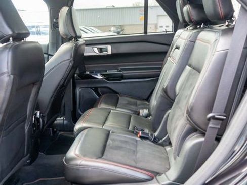 Used 2022 Ford Explorer ST-Line w/ Class IV Trailer Tow Package AWD/4WD image 11