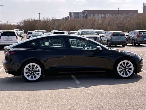 Used 2023 Tesla Model 3 Standard Range image 7