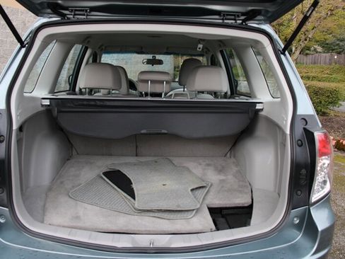 Used 2010 Subaru Forester 2.5X image 16