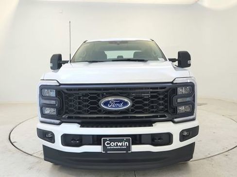Used 2024 Ford F250 XL w/ STX Appearance Package AWD/4WD image 2
