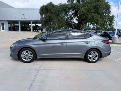 Used 2019 Hyundai Elantra SEL FWD image 3