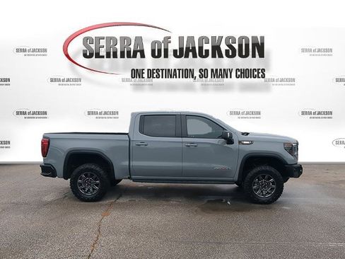 Used 2024 GMC Sierra 1500 AT4X AWD/4WD image 10