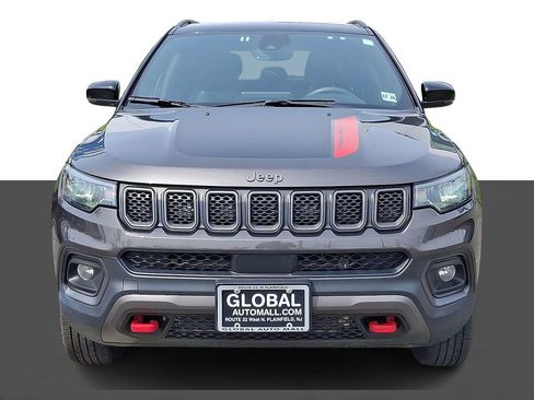 Used 2024 Jeep Compass Trailhawk image 2