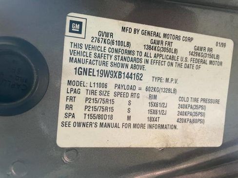 Used 1999 Chevrolet Astro AWD image 38