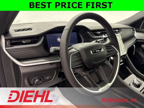 New 2025 Jeep Grand Cherokee Altitude image 21