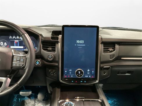 Used 2024 Ford Expedition Max Platinum image 10