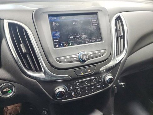Used 2022 Chevrolet Equinox LT FWD image 31