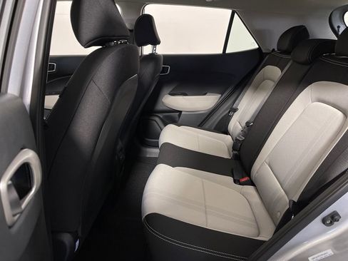 New 2025 Hyundai Venue SEL image 13