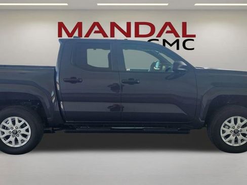 Used 2025 Toyota Tacoma SR RWD image 4