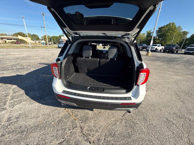 Used 2022 Ford Explorer Limited w/ Equipment Group 301A AWD/4WD image 33