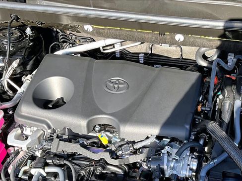 Certified 2025 Toyota RAV4 XLE image 33