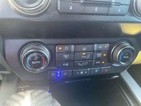 Used 2019 Ford F150 Raptor w/ Equipment Group 802A Luxury image 30