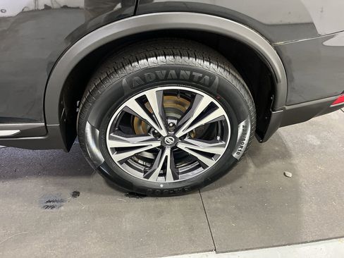 Used 2018 Nissan Rogue SL w/ Premium Package AWD/4WD image 26