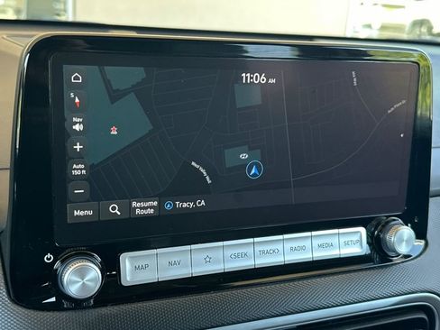 Used 2023 Hyundai Kona Limited FWD image 17