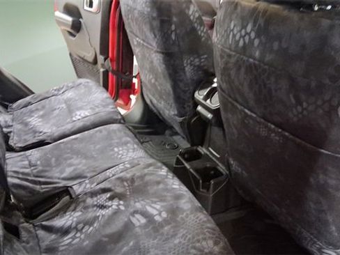 Used 2021 Jeep Gladiator Sport image 15