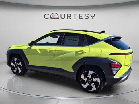 New 2026 Hyundai Kona Limited FWD image 3