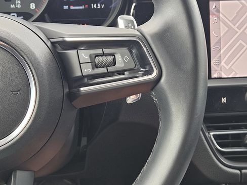 Certified 2023 Porsche Macan Turbo image 27