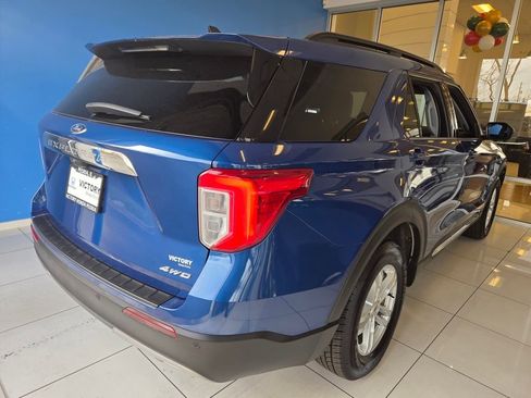 Used 2023 Ford Explorer XLT w/ Equipment Group 202A image 6
