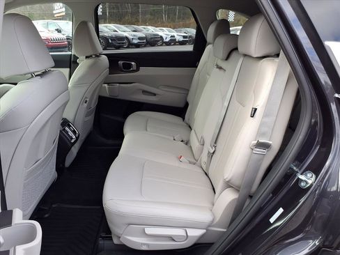 New 2026 Kia Sorento EX image 11