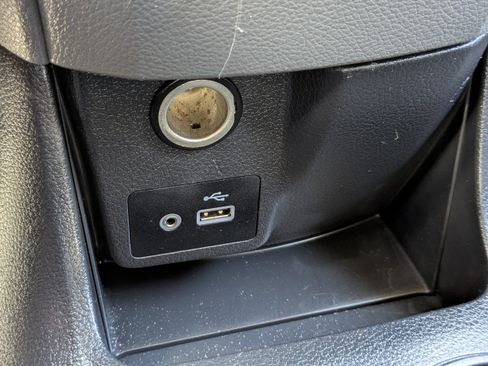 Used 2020 Nissan NV200 S w/ Sliding Glass Door Package FWD image 21