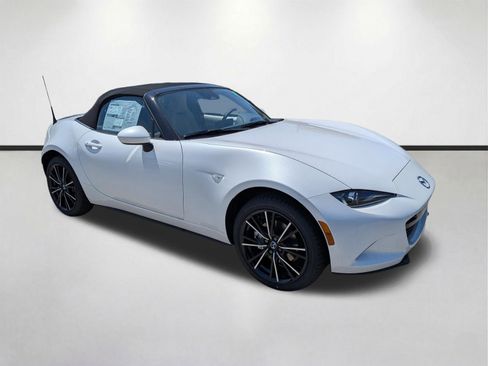 New 2026 MAZDA MX-5 Miata Grand Touring RWD image 2