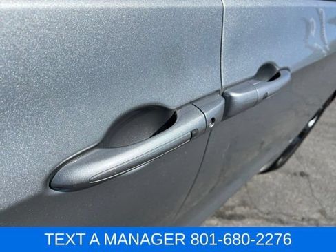 Used 2018 Chrysler Pacifica Touring-L Plus w/ Advanced Safetytec Group FWD image 13