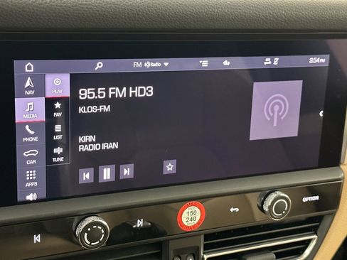 Used 2024 Porsche Macan Turbo image 17