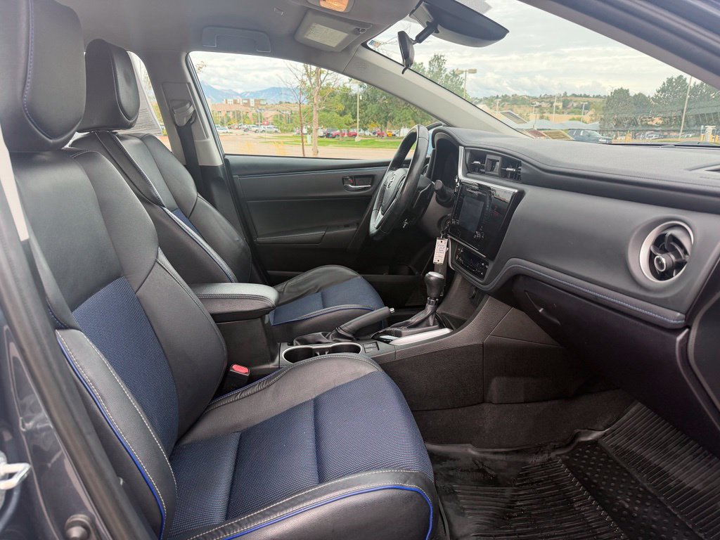 Used 2018 Toyota Corolla SE FWD image 29