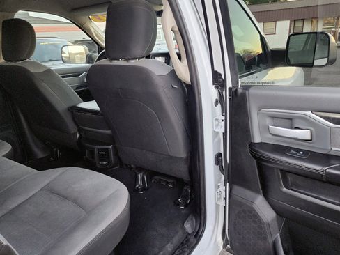 Used 2019 RAM 2500 Big Horn image 35