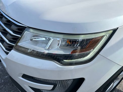 Certified 2017 Ford Explorer XLT w/ Equipment Group 202A image 33