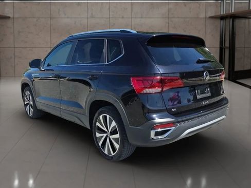 Used 2022 Volkswagen Taos SE FWD image 5