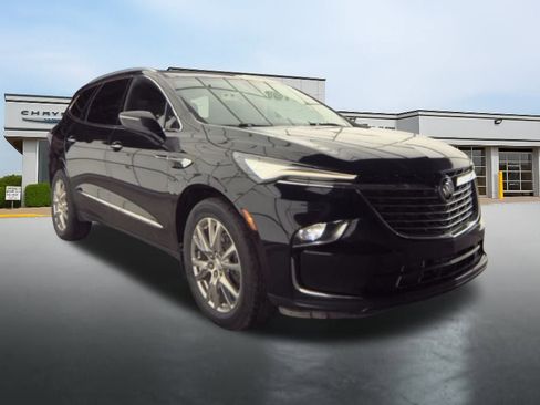 Used 2022 Buick Enclave Premium w/ Experience Buick Package image 3