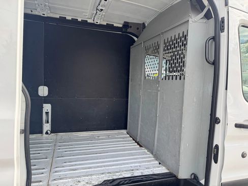 Used 2018 Ford Transit 250 148 Medium Roof w/ Interior Upgrade Package image 18