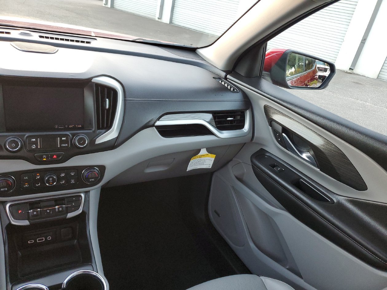 Used 2024 GMC Terrain SLT w/ Infotainment Package II FWD image 14