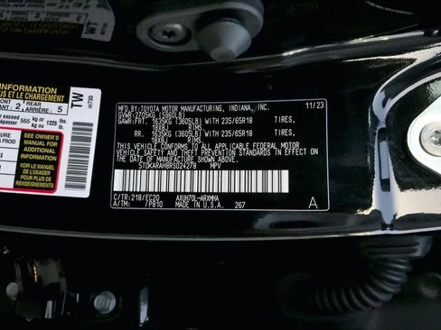 Used 2024 Toyota Highlander XLE image 31