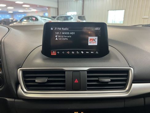 Used 2018 MAZDA MAZDA3 Sport w/ Preferred Equipment Package image 19